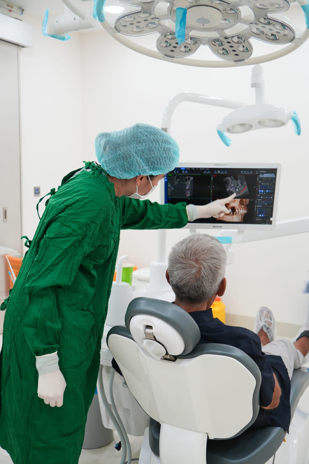 Operating Room + Recovery Suite 3